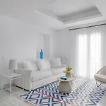 Mykonos Riviera & Spa, A Member Of Small Luxury Of The World Otel